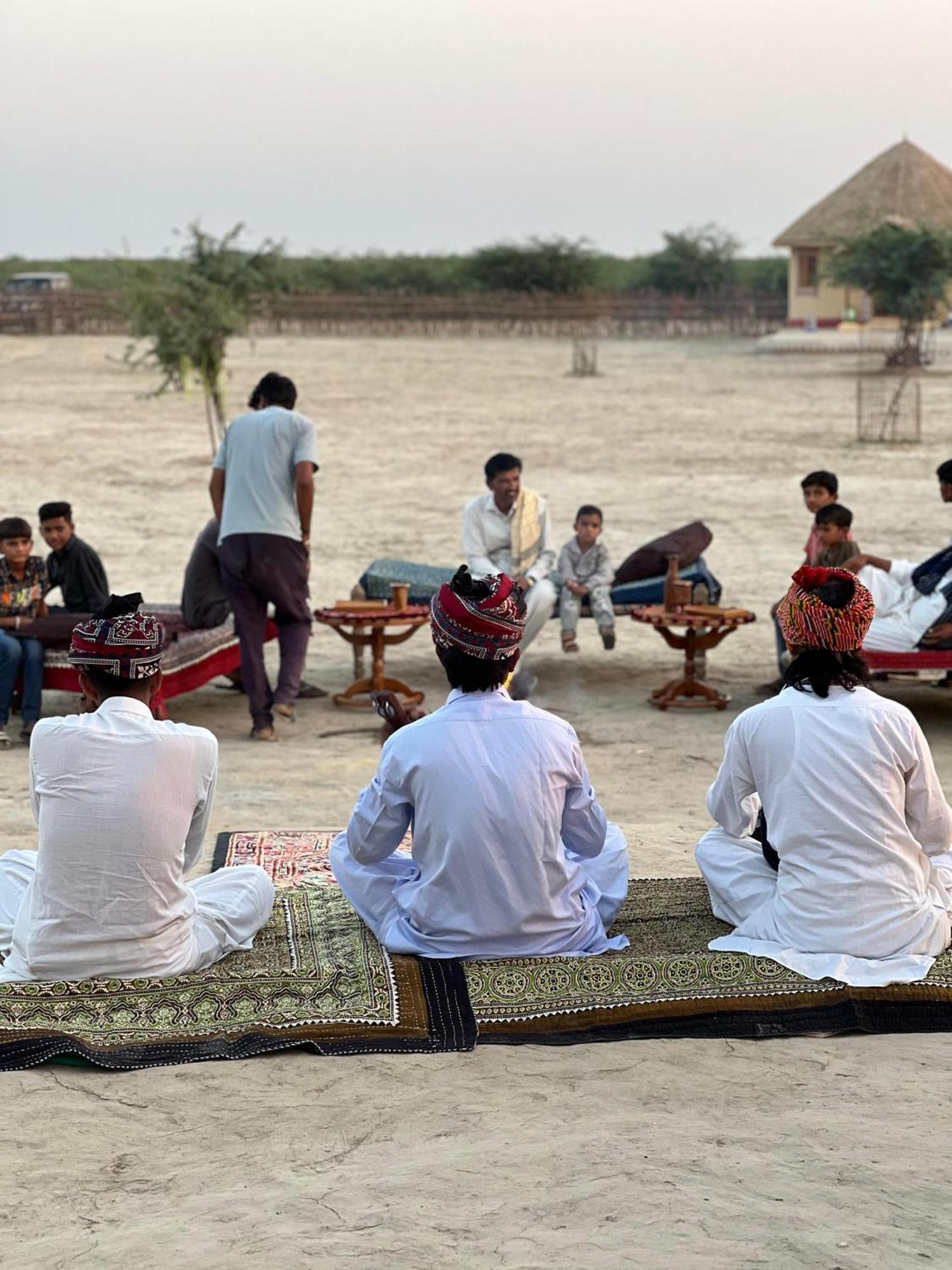 Rann Hellaro Homestay Bhuj Ngoại thất bức ảnh