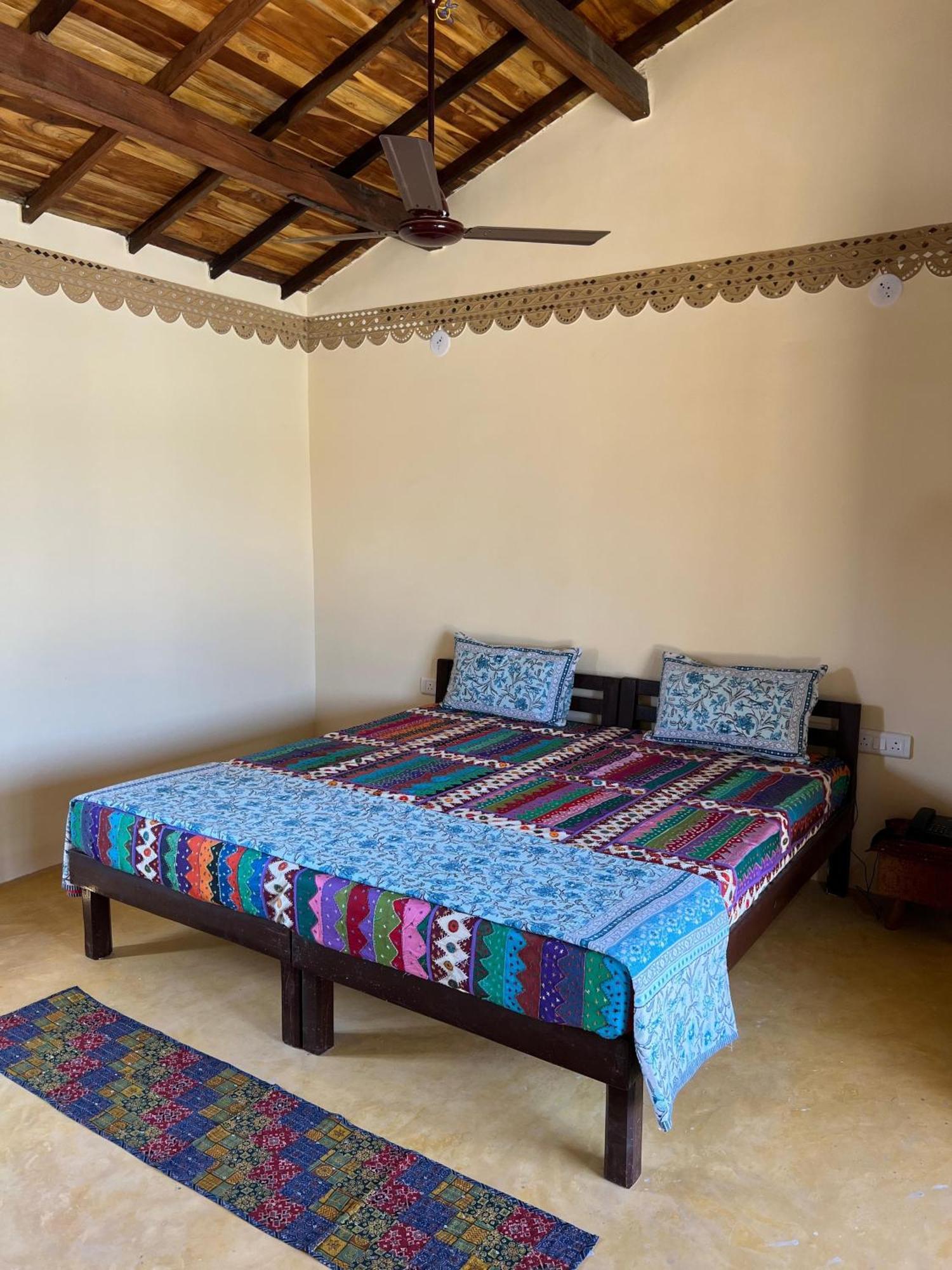 Rann Hellaro Homestay Bhuj Ngoại thất bức ảnh