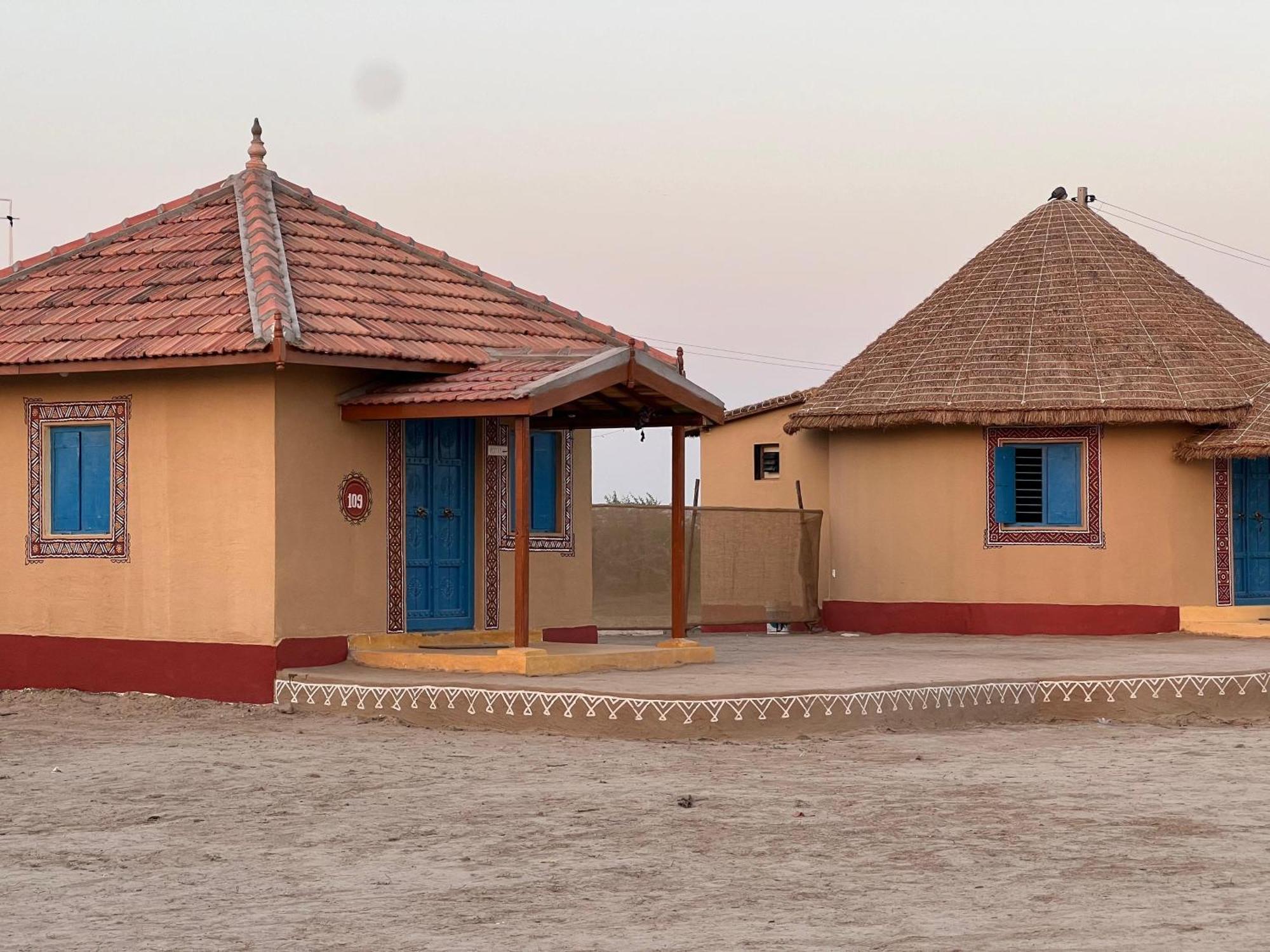 Rann Hellaro Homestay Bhuj Ngoại thất bức ảnh