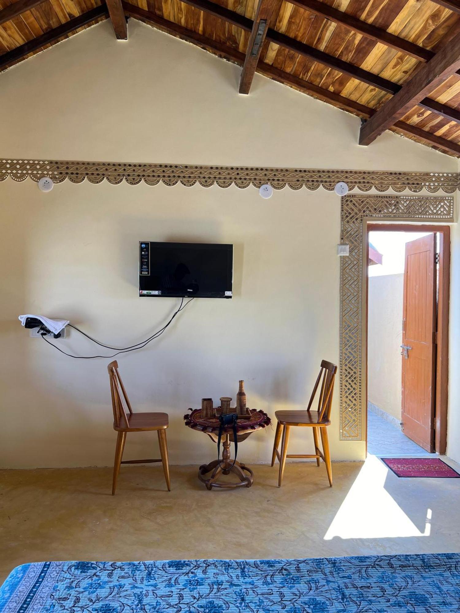 Rann Hellaro Homestay Bhuj Ngoại thất bức ảnh